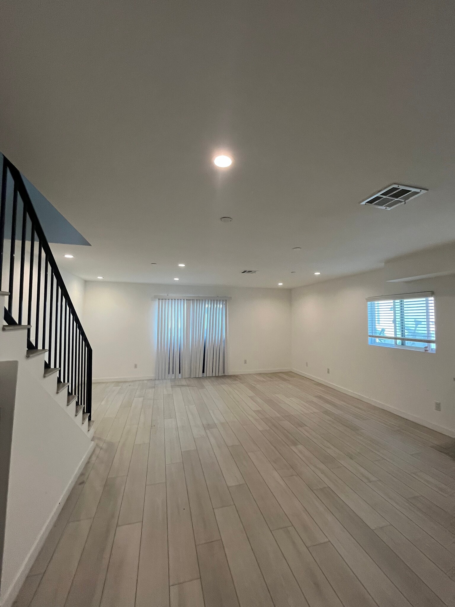 Building Photo - 248 N Dillon St