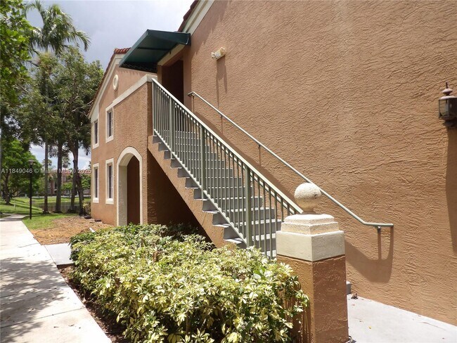 Building Photo - 4828 N State Rd 7