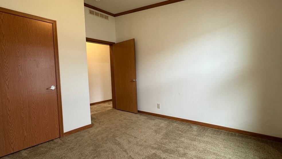 Building Photo - 2215 Osprey Pl NW