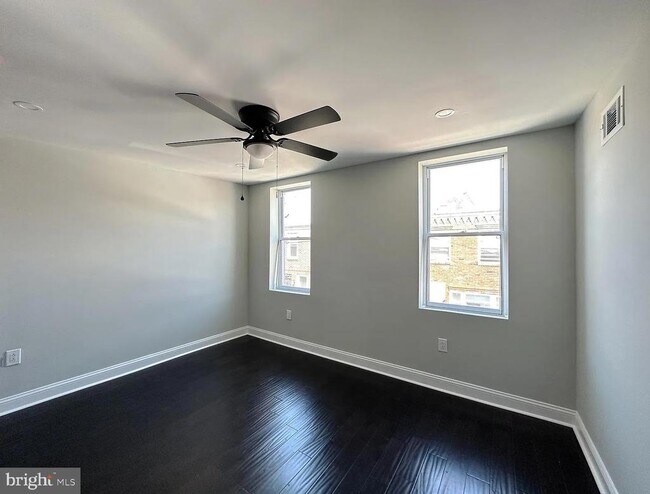 Building Photo - 912 Cantrell St