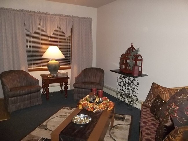 Building Photo - 101 W Church St