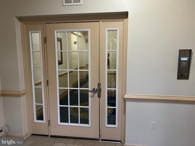 Building Photo - 2003 Connor Ct