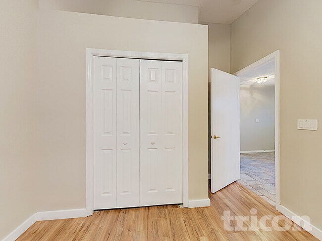 Building Photo - 3910 Creek Woods Dr