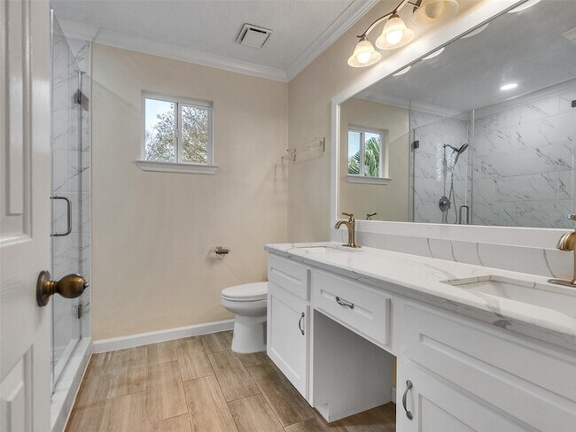 Building Photo - 1814 Oak Valley Dr