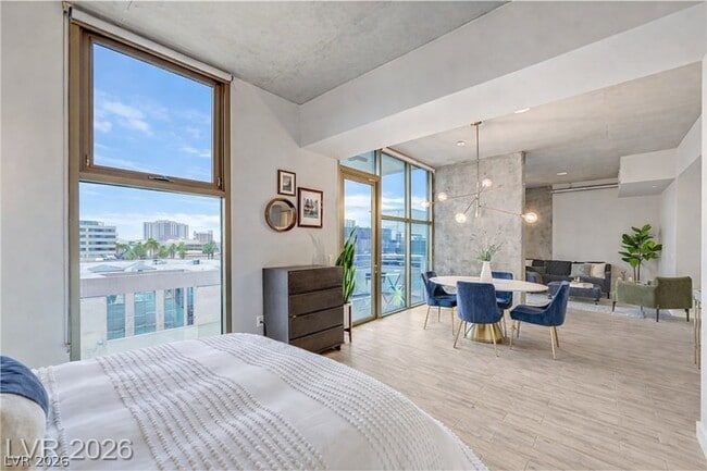 Building Photo - 353 E Bonneville Ave