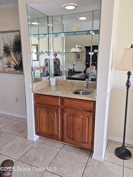 Building Photo - 580 S Brevard Ave