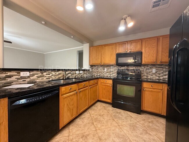 Building Photo - 22621 W Yavapai St