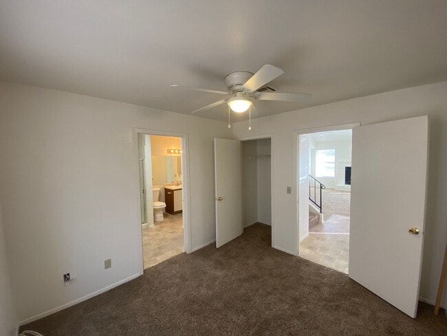 Building Photo - Great 3 Bedroom Henderson Home with Pool!