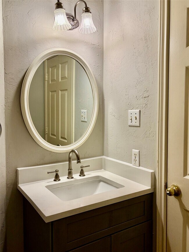 Building Photo - 4742 Stoney Point Ct
