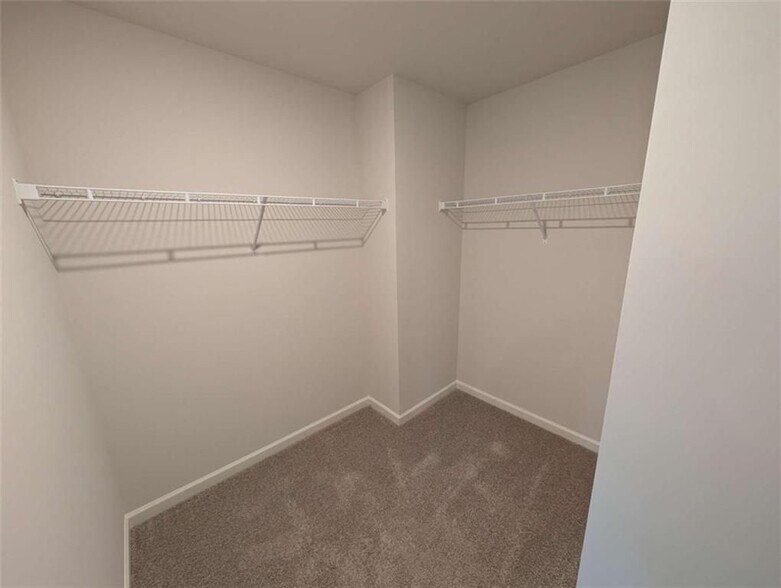 Building Photo - 2465 Poppy Ct