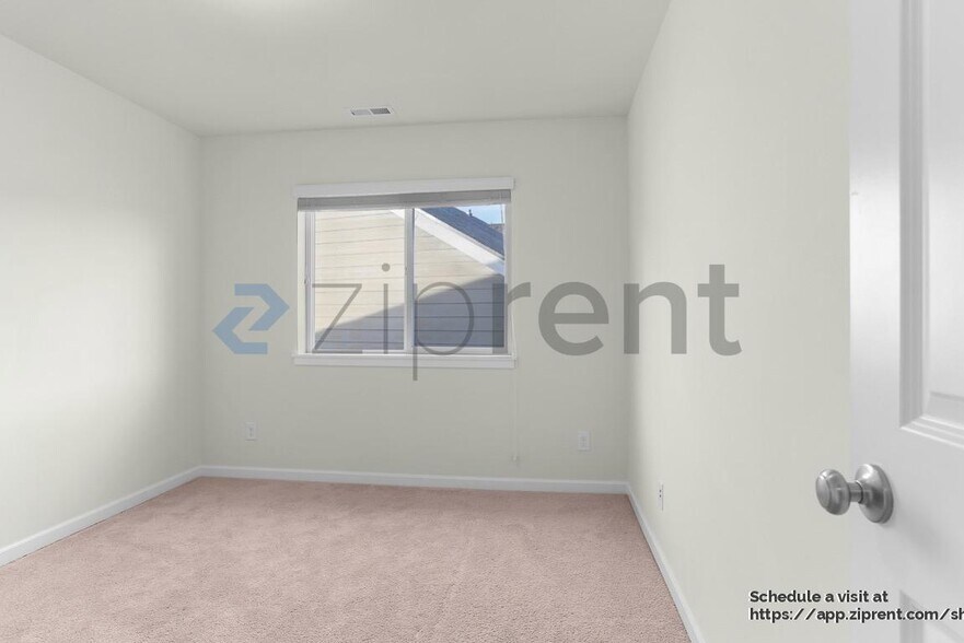 Building Photo - 5070 Wesley Ave SE