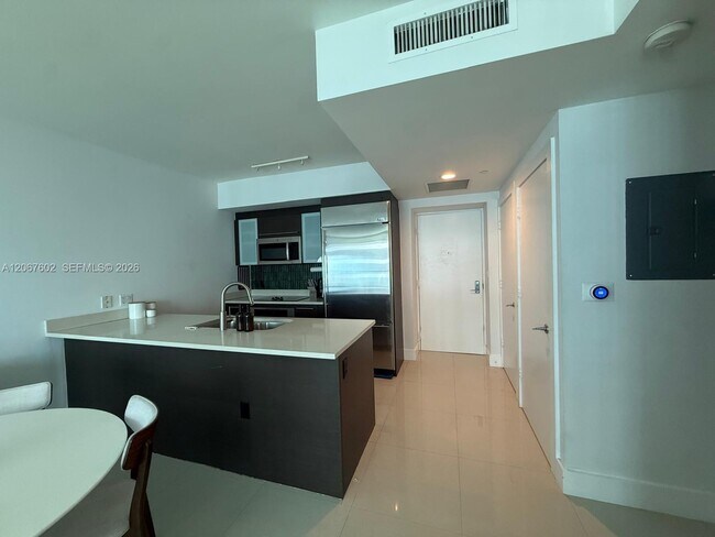 Building Photo - 500 Brickell Ave