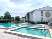 Building Photo - 8215 Sun Spring Cir