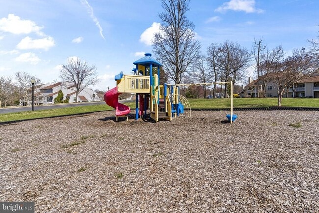 Building Photo - 8730 Grasmere Ct