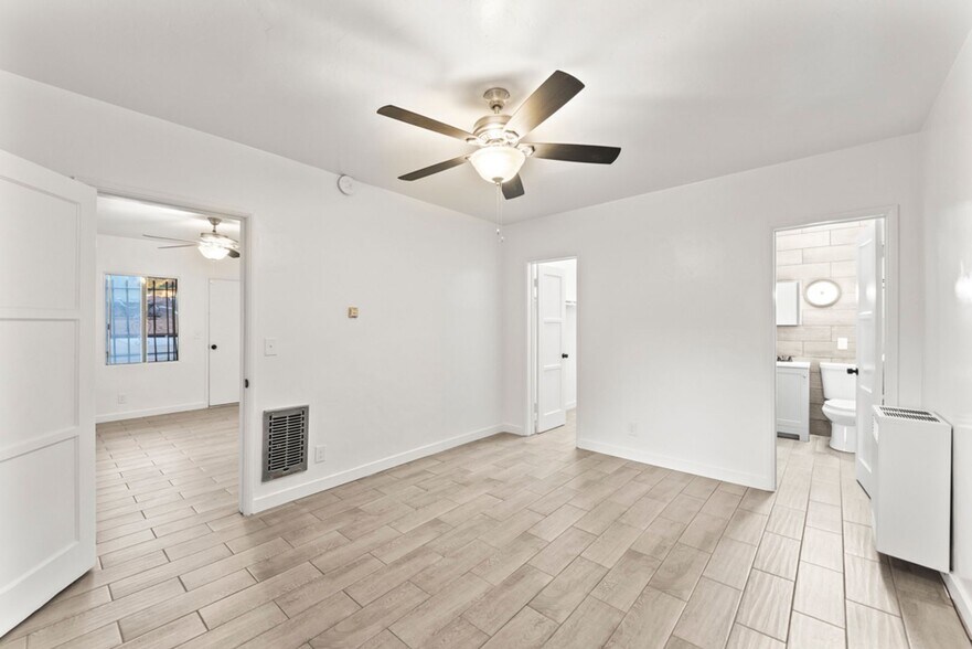 Building Photo - 10639 Fitzroy Ave