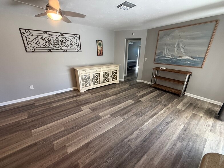 Building Photo - 381 Ortega Ln