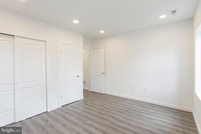 Building Photo - 2131 N 8th St