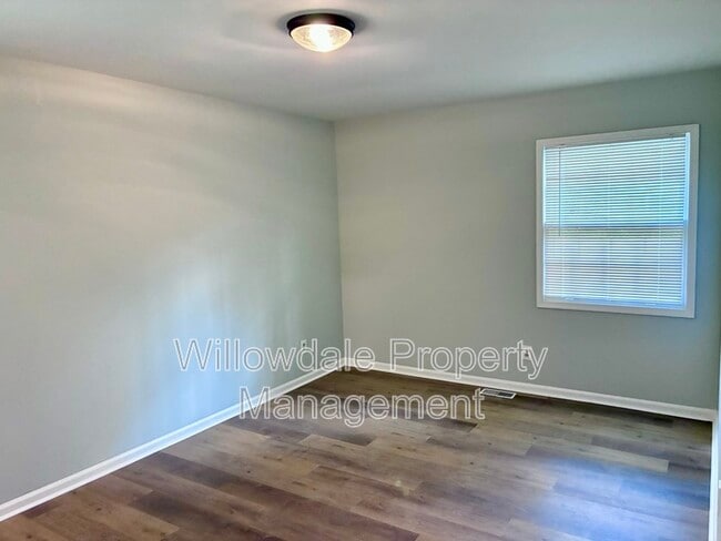 Building Photo - 8600 Marigold St