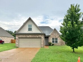Building Photo - 8136 Maywood Dr