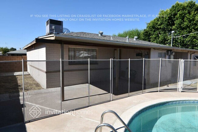 Building Photo - 2307 W Freeway Ln
