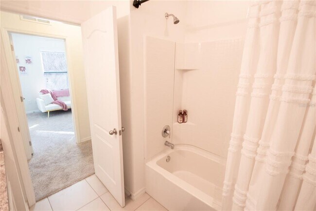 Building Photo - 3649 Seneca Club Loop