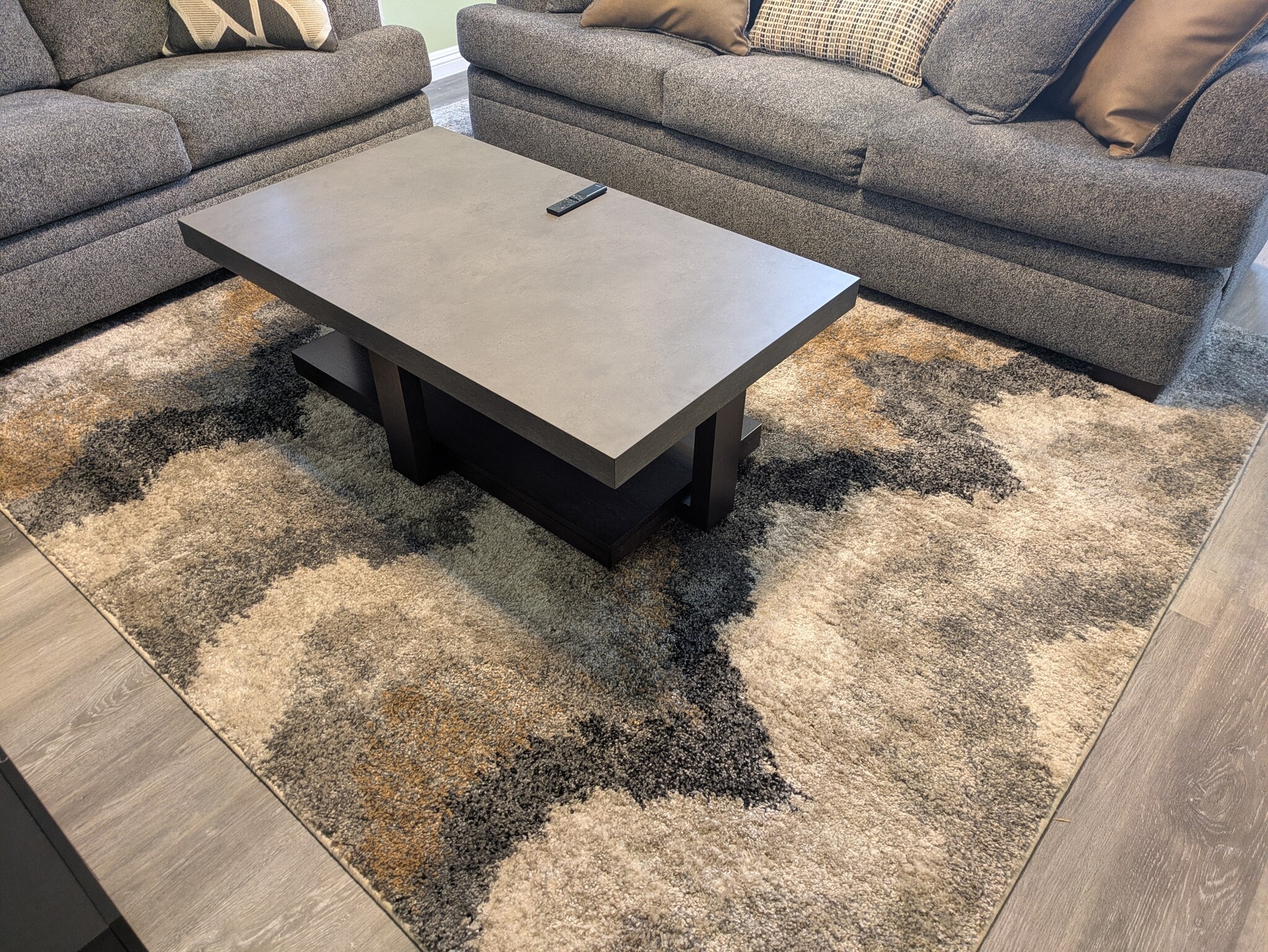 Furnished Coffee table/Rug - 1125 N Gage Ave