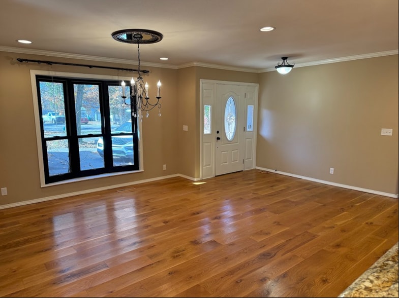 Building Photo - 23 N Howard Pl