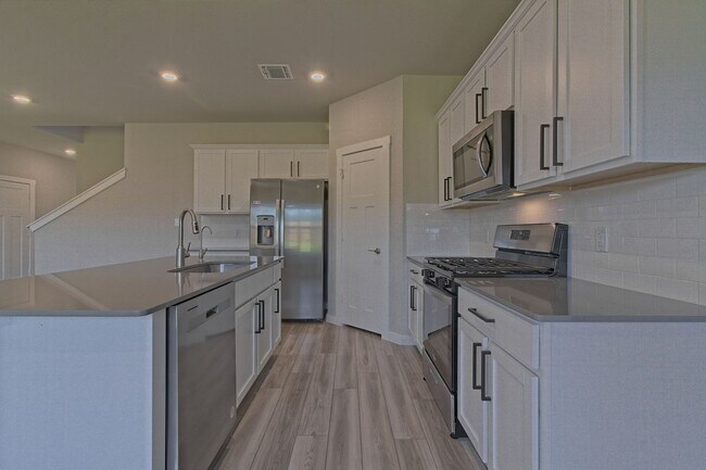 Building Photo - 425 Coda Xing Georgetown, TX 78633