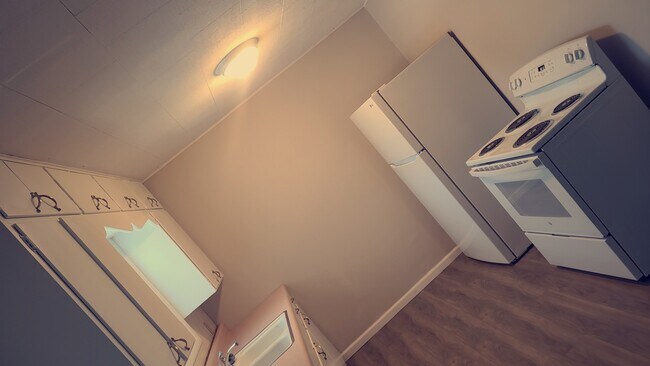 Building Photo - 210 South St