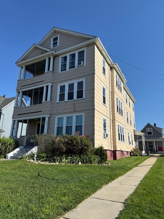Building Photo - 17 Millbrook St