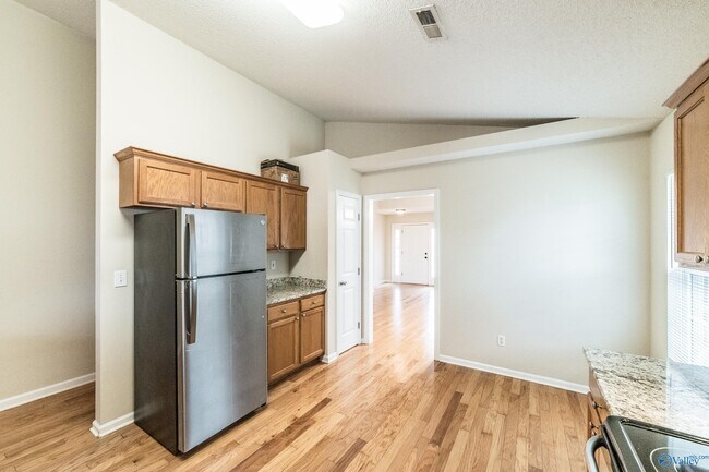 Building Photo - 135 Bremerton Dr SW