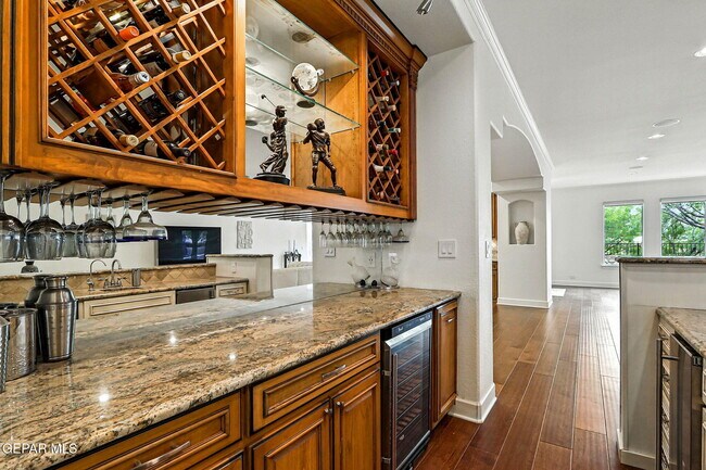 Building Photo - 6528 Calle Placido Dr