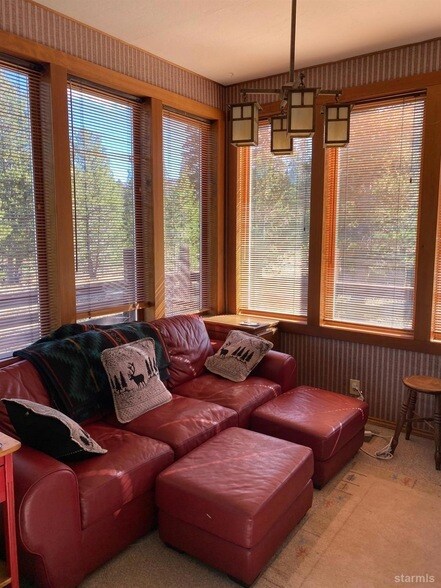 Building Photo - 33856 Hawkweed Way