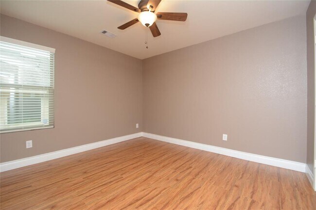 Building Photo - 12567 Canyon Falls Boulevard