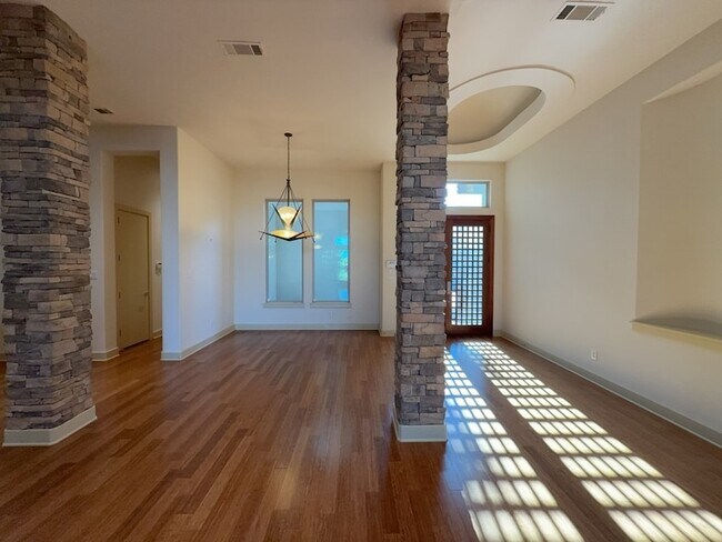 Building Photo - 4459 Lena Ln