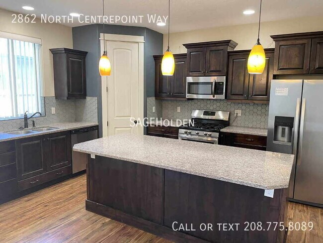 Building Photo - 2862 N Centrepoint Way