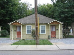 Building Photo - 405 Granbury St
