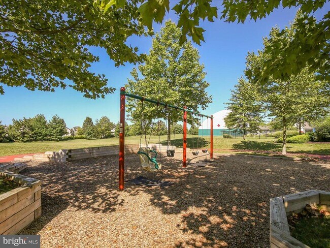 Building Photo - 113 Heyford Dr