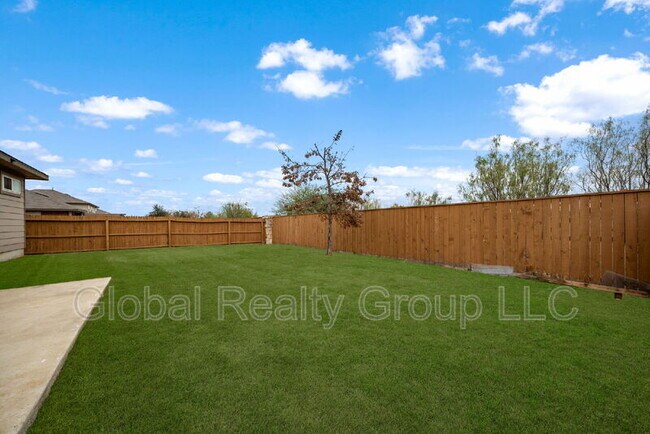 Building Photo - 8710 Fischer Falls