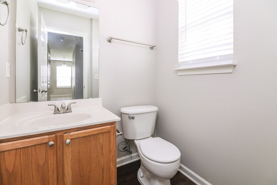 Building Photo - 1513 Clover Ridge Ct
