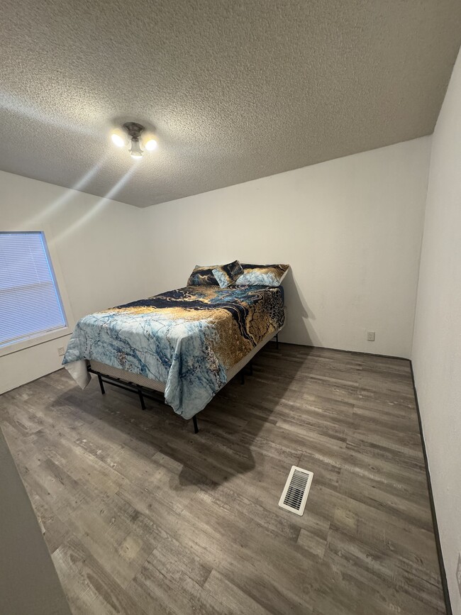 Building Photo - 70 Timber Rd