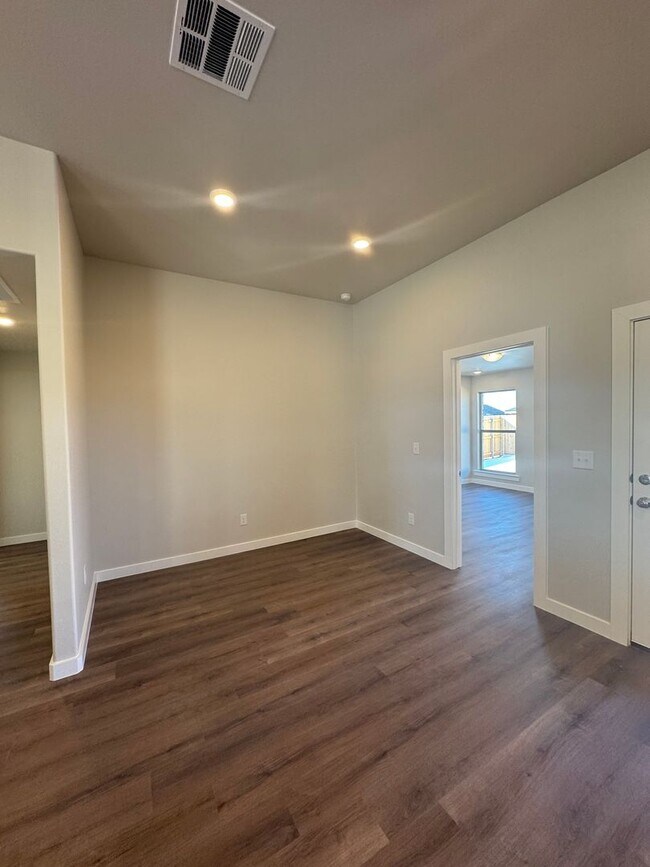 Building Photo - 6508 Lewisville Ln