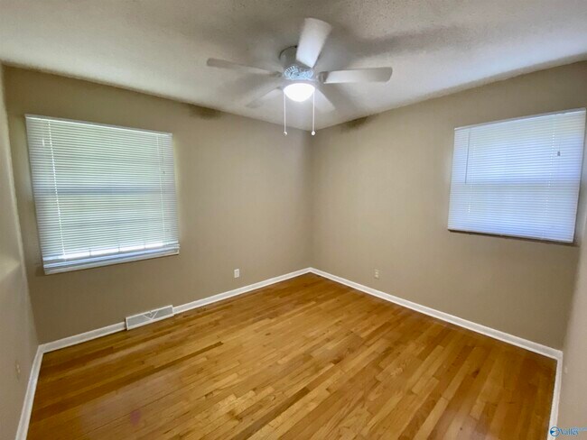 Building Photo - 1016 Arnold Rd