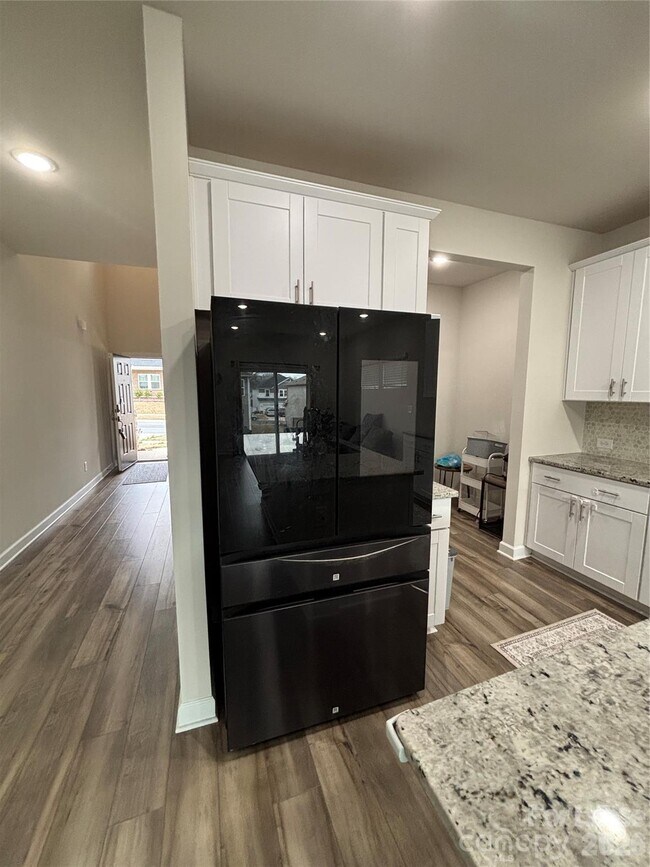 Building Photo - 1019 Clementine Rd