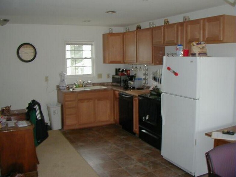 Building Photo - 2045 Central Ave