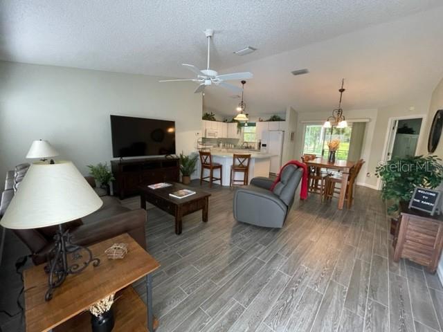 Building Photo - 1323 Ballesteros Dr