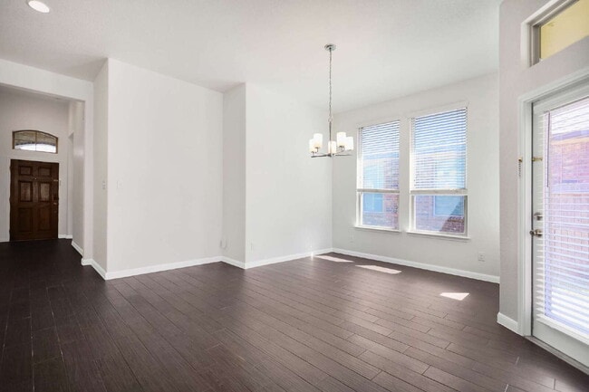 Building Photo - "Charming 3-Bedroom Oasis with 2 Baths in ...