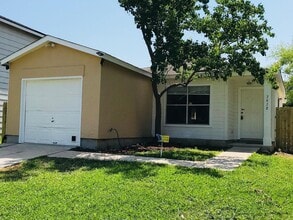 Building Photo - 3618 Candlehead Ln