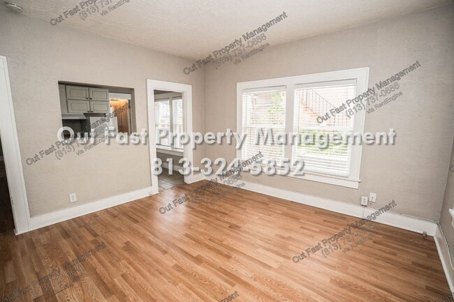 Building Photo - 549 2nd St N