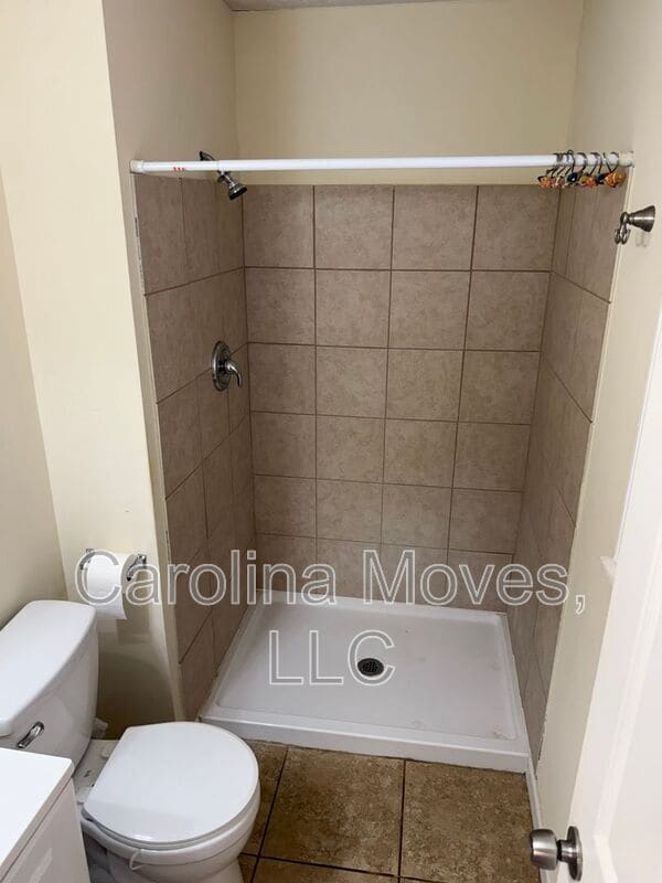 Building Photo - 11 Cooperfield Ave